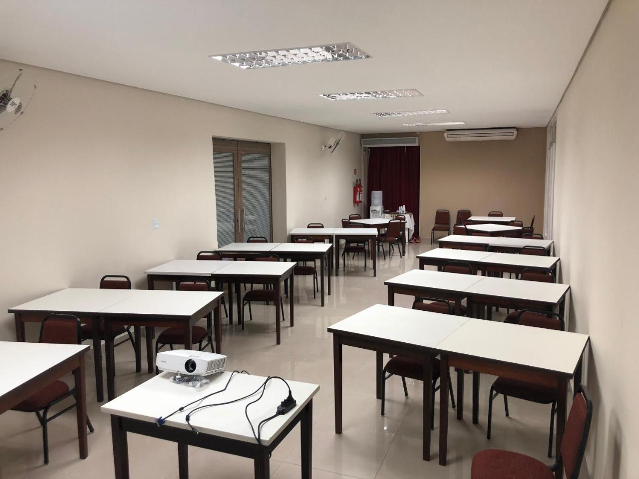 Regis Hotel I Registro  Bagian luar foto